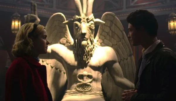 يزعم المعبد الشيطاني أن تمثال Baphomet الذي تم نسخه بشكل غير قانوني لـ Netflix 'Sabrina