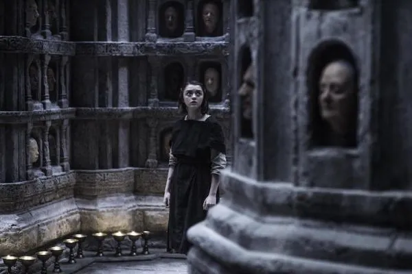 „Peek Inside Game of Thrones“ „Veidų salės“ vaiduoklio scenografija
