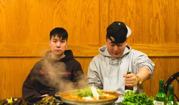 Conegueu Year of the OX, els rapers coreano-americans que volen que deixeu de generar el kimchi
