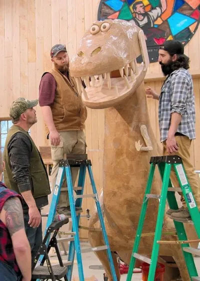 ジミー、ジャックマン、グラーツは、タコスを吐く恐竜を楽しくすることに取り組んでいます