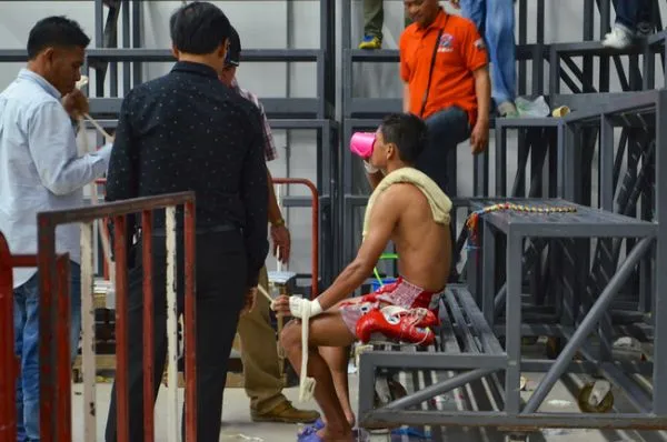 Muay Thai bojovníci v Thajsku jsou záměrně otráveni